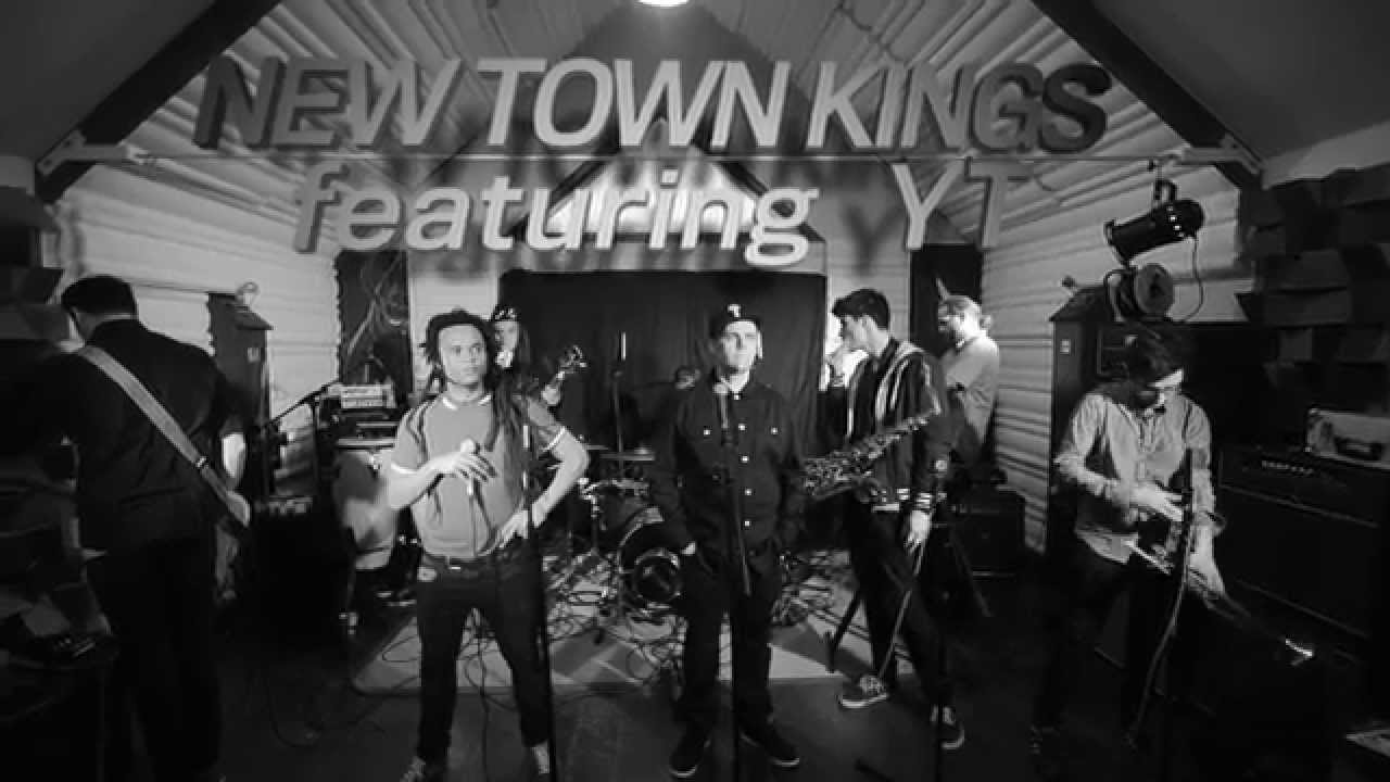 New Town Kings feat. YT - Luna Rosa [11/23/2015]